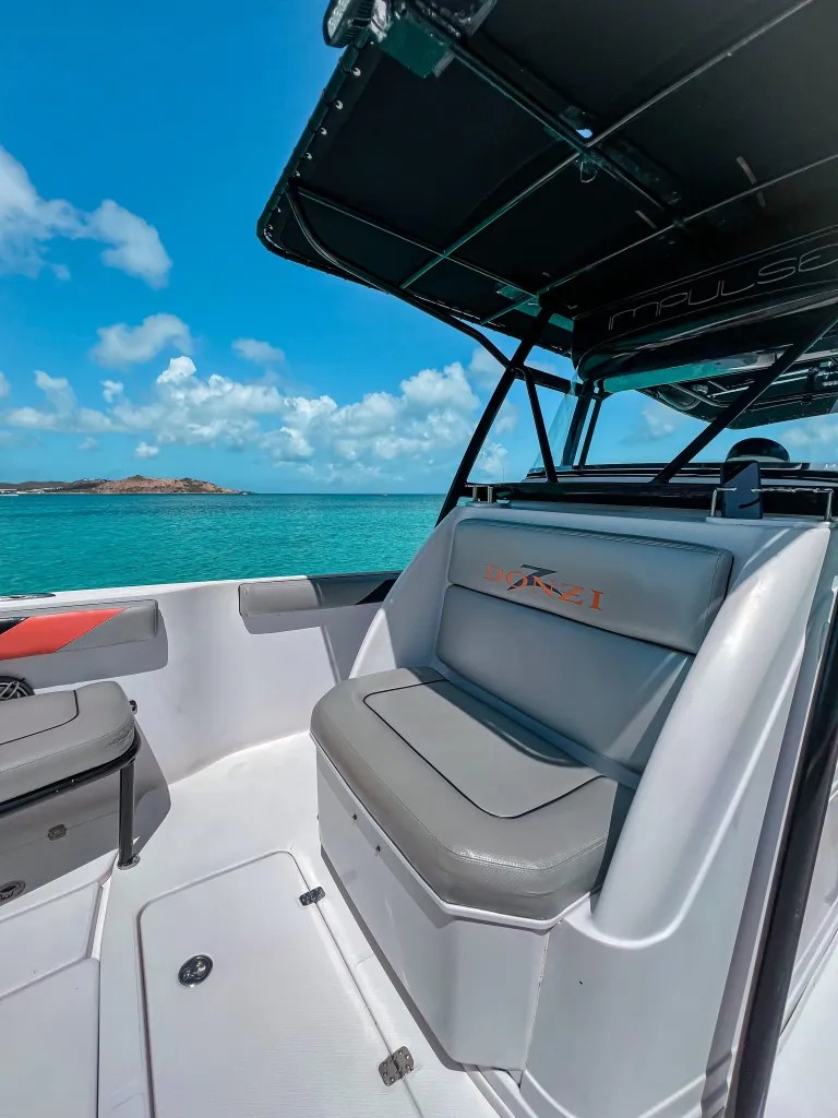 Living space aboard the Donzi Impulse